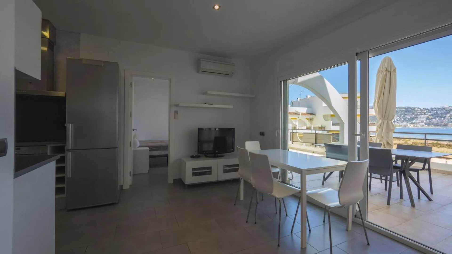 Erstaunliche Wohnung Direkt Am Meer In Roses Inmosantos Oasis B7 Apartment