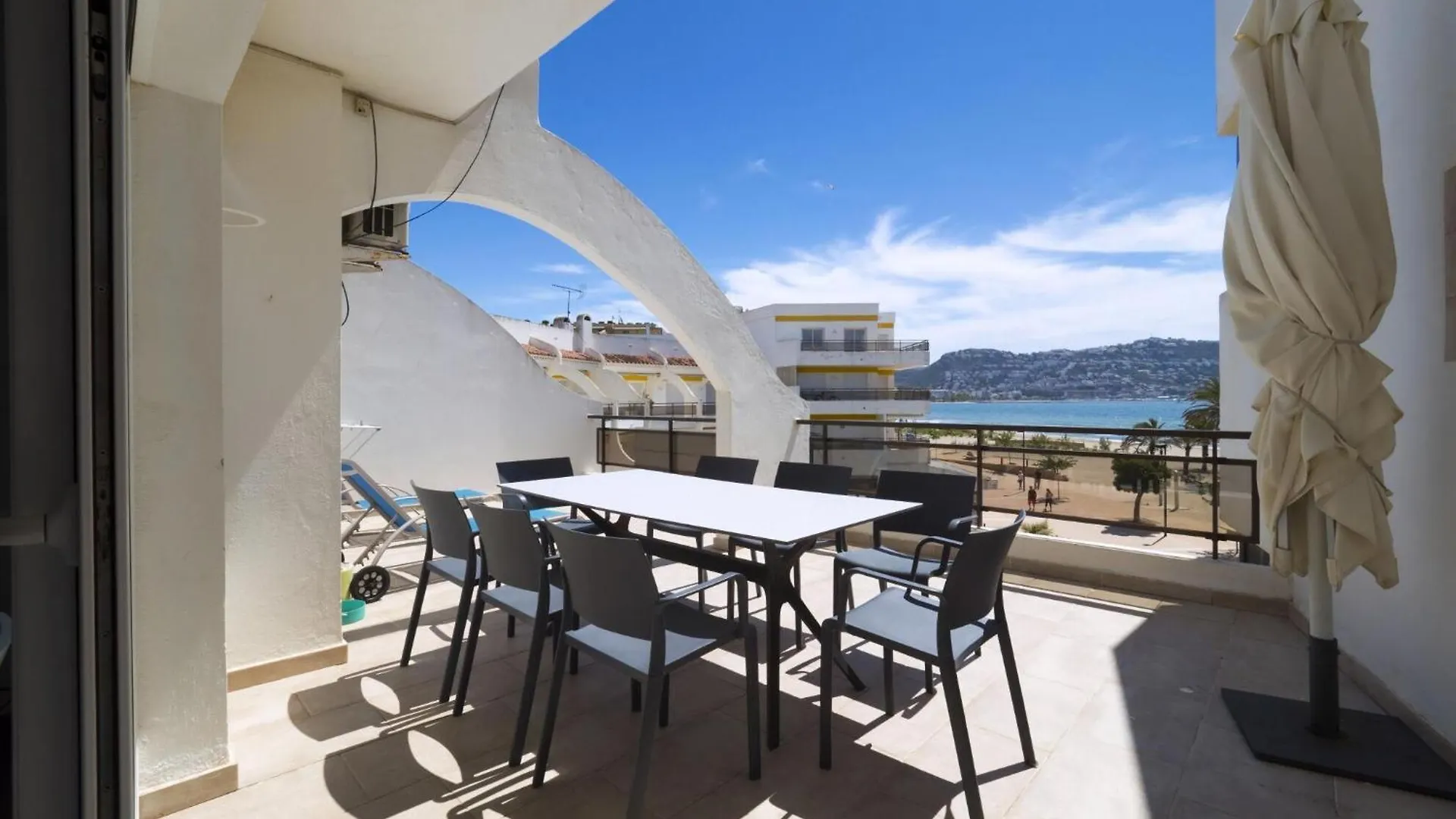 Erstaunliche Wohnung Direkt Am Meer In Roses Inmosantos Oasis B7 0*,