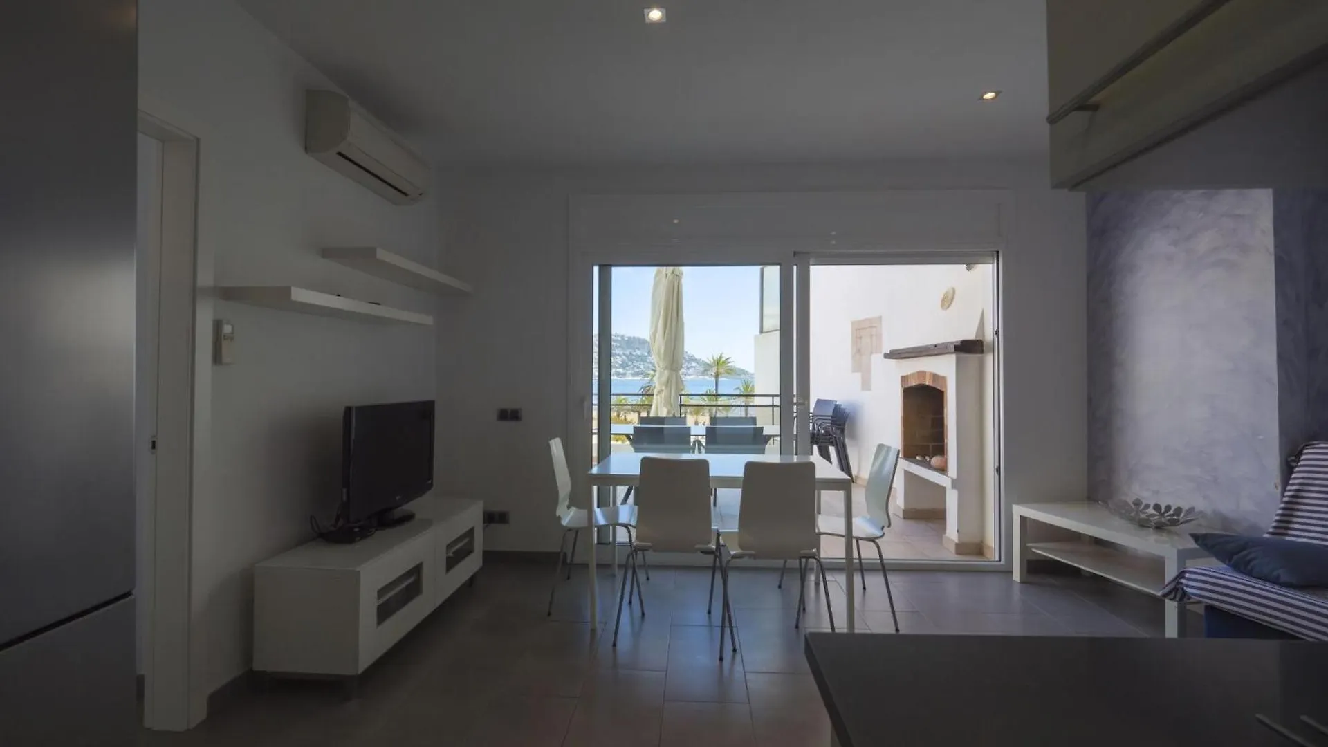 Erstaunliche Wohnung Direkt Am Meer In Roses Inmosantos Oasis B7 Apartment